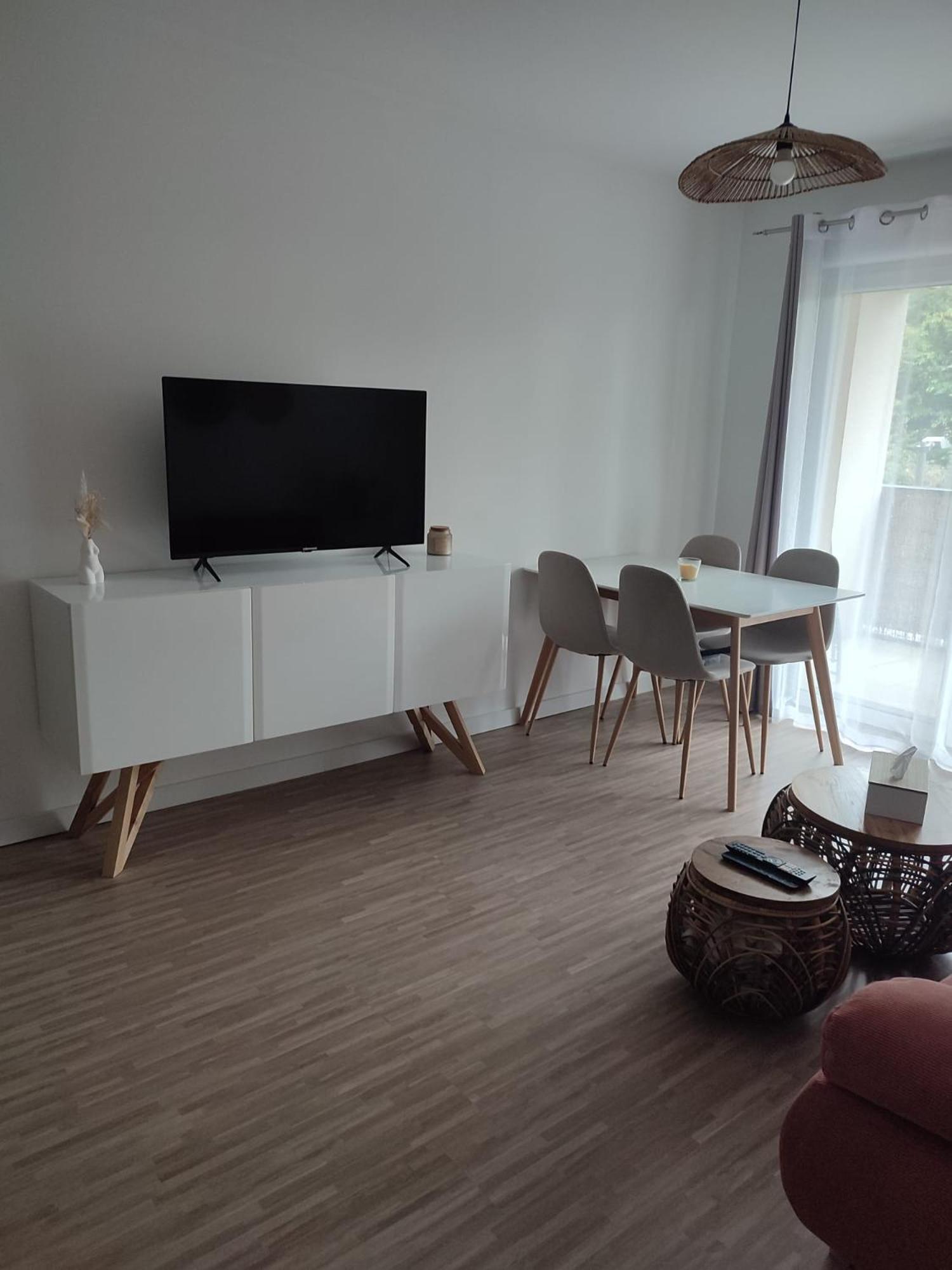 T2 En Centre Ville Avec Place De Parking Privative Le Mans Eksteriør bilde